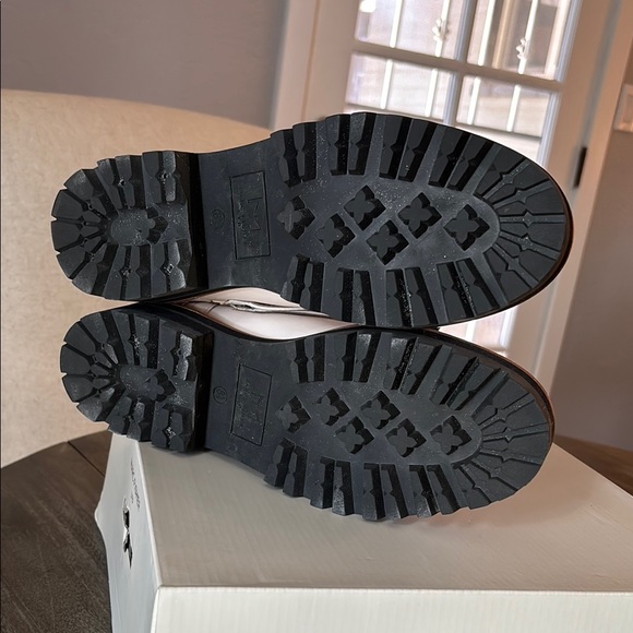 Marc Fisher Indre Lug Sole Ankle Boots - Picture 6 of 8